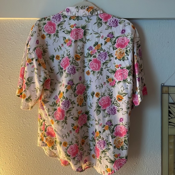 Vintage white pink floral printed short sleeve button down blouse top - Picture 5 of 5